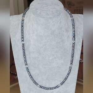 Elegant Black Iridescent Pearl Necklace